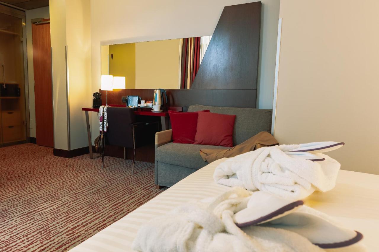 Mercure Roma Piazza Bologna Bagian luar foto